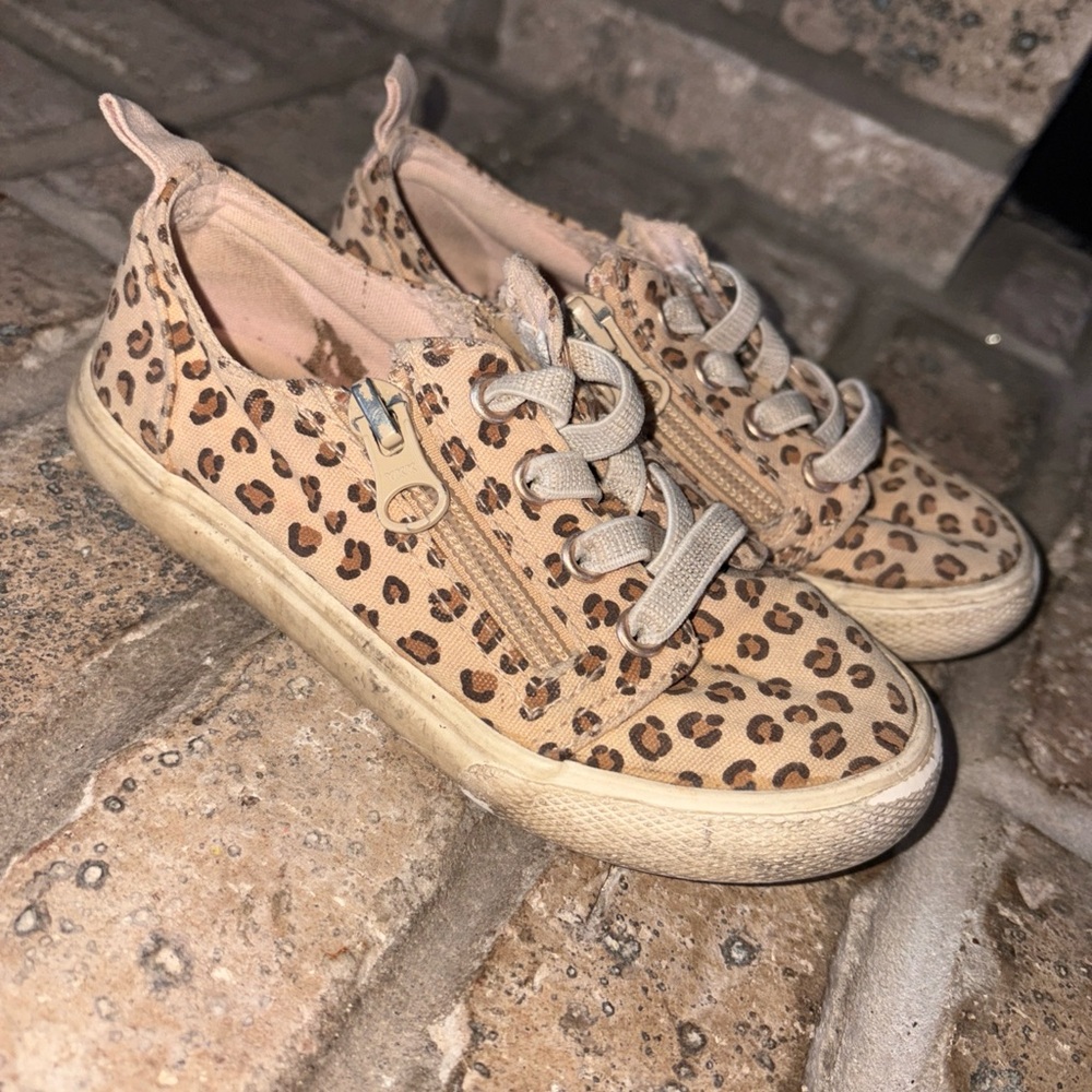 Toddler 9 Leopard Print Casual Sneakers
